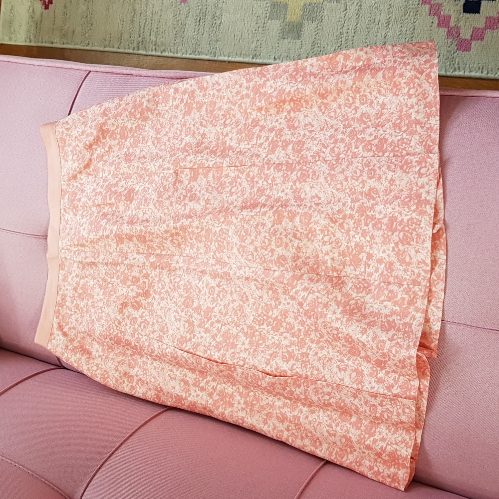 NEW Silk Banana Republic Pink Skirt